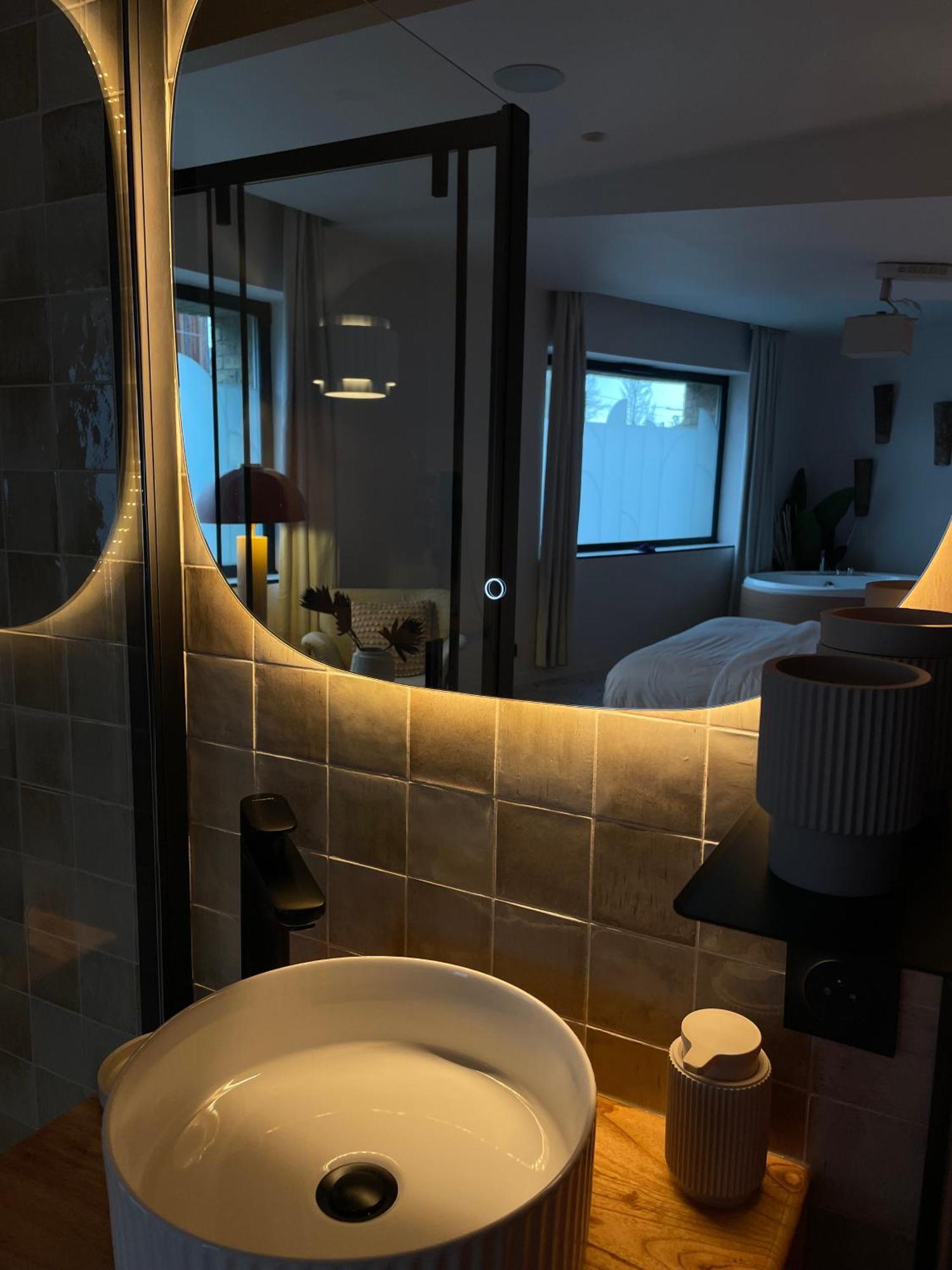 Strasbourg, Sauna, Spa, Ibiza, Evasion Romantique Et Sensuelle Straßburg